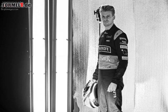 Foto zur News: Stammfahrer Nico Hülkenberg darf erst am Sonntag zum ersten Mal im Jahr 2015 ein Formel-1-Auto fahren. Am Samstag stand ein Fotoshooting auf dem Programm.