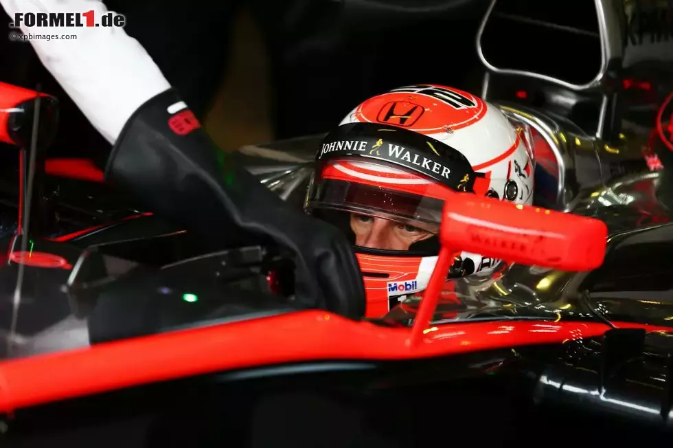 Foto zur News: Jenson Button (McLaren)