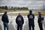 Foto zur News: Max Verstappen (Toro Rosso), Jos Verstappen und Marcus Ericsson (Sauber)