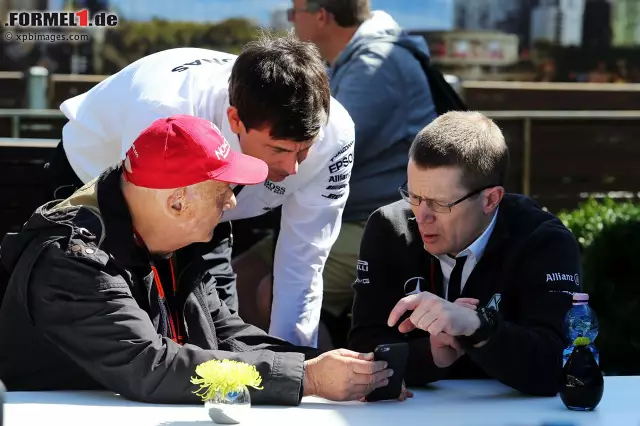 Foto zur News: Niki Lauda und Toto Wolff (Mercedes AMG Petronas Formula One Team)