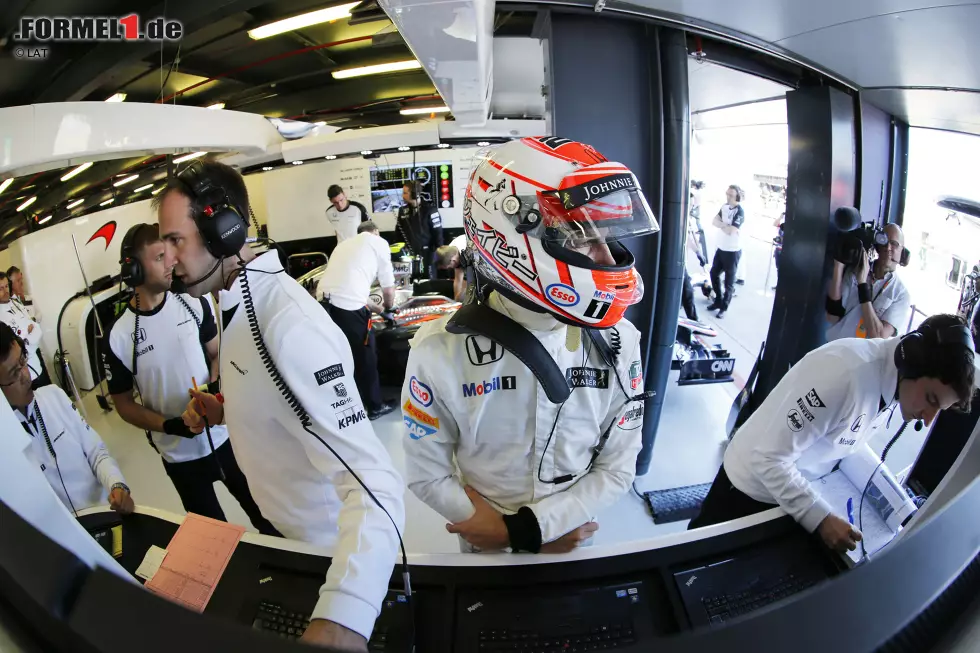 Foto zur News: Jenson Button (McLaren)