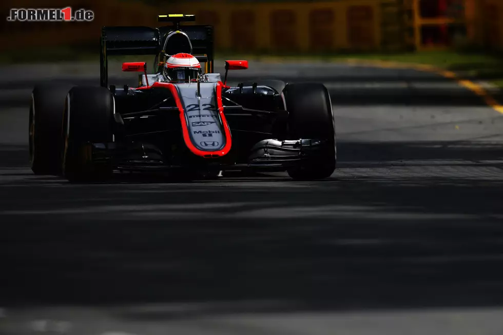 Foto zur News: Gar nicht rund lief es für Honda beim Comeback: Jenson Button und Alonso-Ersatz Kevin Magnussen bildeten das Schlusslicht