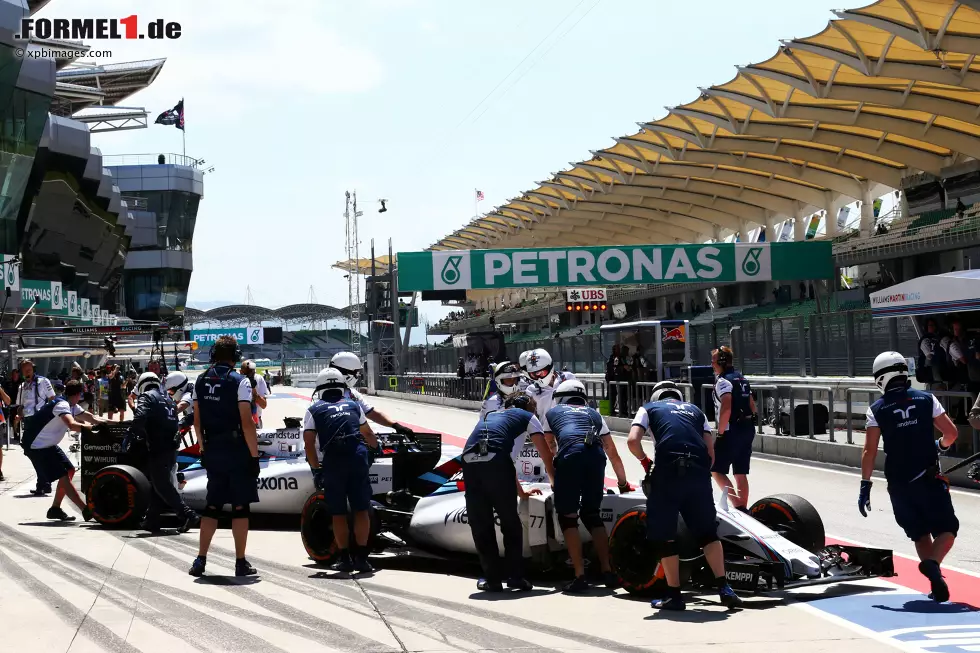 Foto zur News: Valtteri Bottas (Williams) und Felipe Massa (Williams)