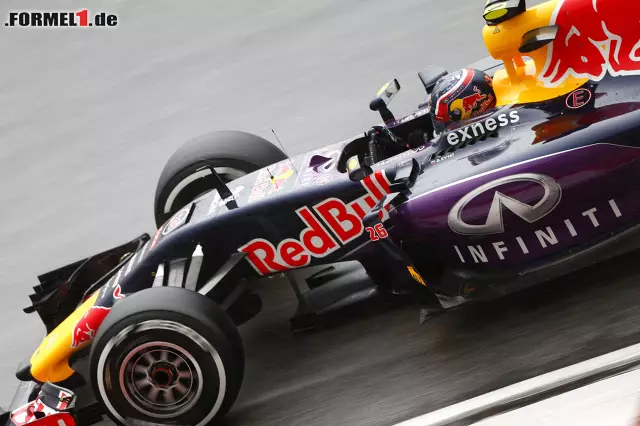 Foto zur News: Daniil Kwjat (Infiniti Red Bull Racing)