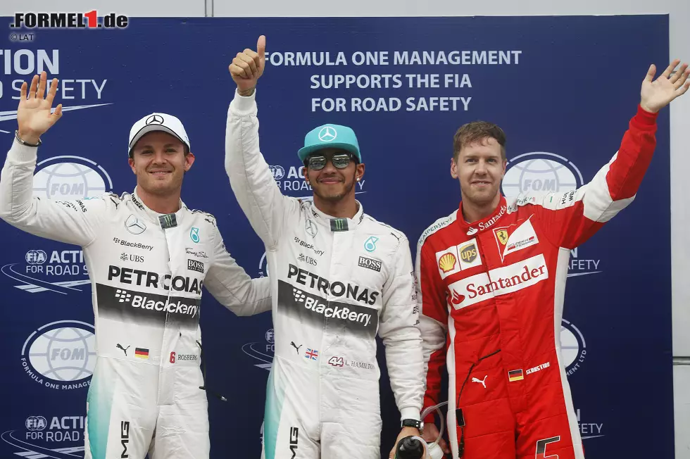 Foto zur News: Lewis Hamilton (Mercedes), Sebastian Vettel (Ferrari) und Nico Rosberg (Mercedes)