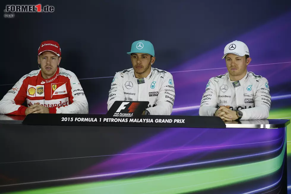 Foto zur News: Lewis Hamilton (Mercedes), Sebastian Vettel (Ferrari) und Nico Rosberg (Mercedes)