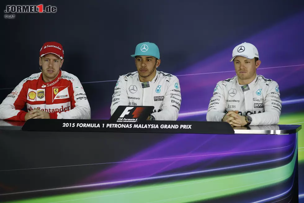 Foto zur News: Lewis Hamilton (Mercedes), Sebastian Vettel (Ferrari) und Nico Rosberg (Mercedes)