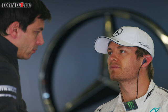 Foto zur News: Toto Wolff und Nico Rosberg (Mercedes AMG Petronas Formula One Team)