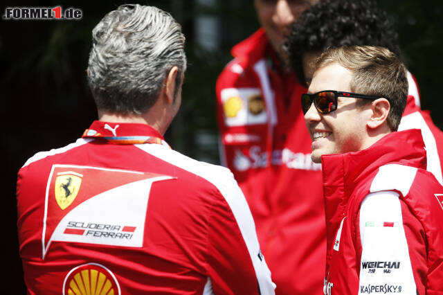 Foto zur News: Maurizio Arrivabene Sebastian Vettel (Scuderia Ferrari)