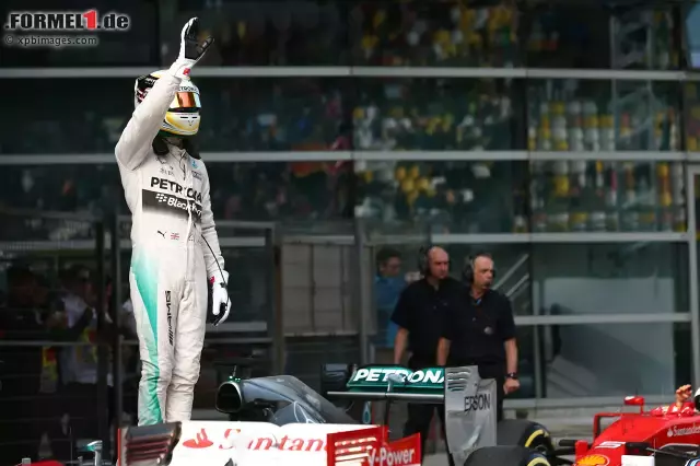 Foto zur News: Lewis Hamilton (Mercedes AMG Petronas Formula One Team)