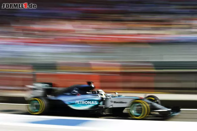 Foto zur News: Lewis Hamilton (Mercedes AMG Petronas Formula One Team)