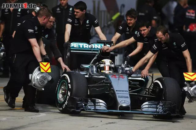 Foto zur News: Lewis Hamilton (Mercedes AMG Petronas Formula One Team)