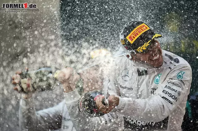 Foto zur News: Lewis Hamilton (Mercedes AMG Petronas Formula One Team)