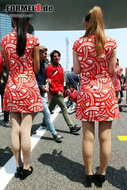 Foto zur News: Roberto Merhi (Manor-Marussia) und Marcus Ericsson (Sauber)