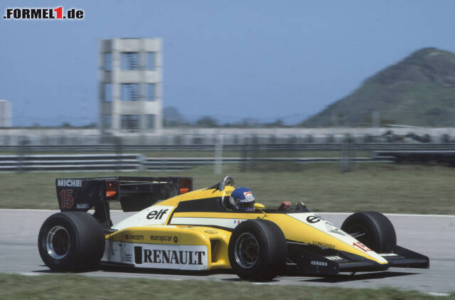 Foto zur News: Jean Alesi darf den Renault RE50-03 übernehmen, mit dem Derek Warwick 1984 vier Podiumsplätze holte.