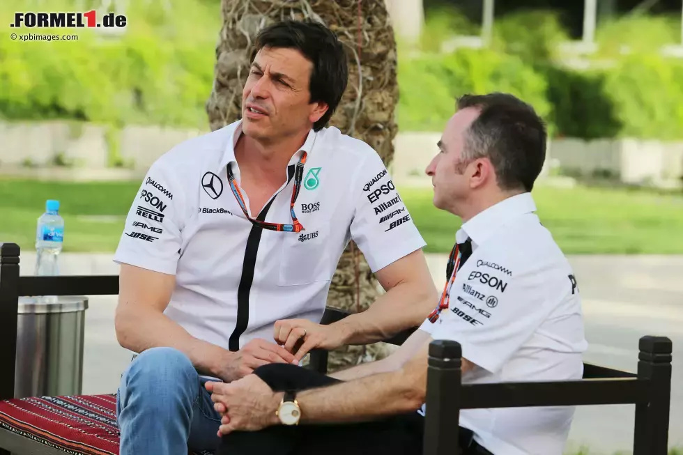 Foto zur News: Toto Wolff und Paddy Lowe