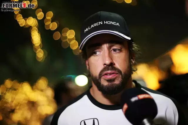 Foto zur News: Fernando Alonso (McLaren Honda)