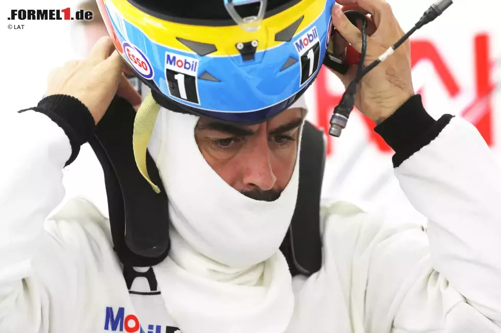 Foto zur News: Fernando Alonso (McLaren)