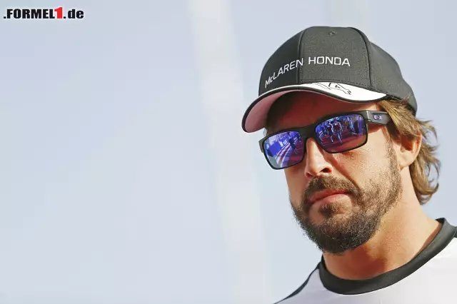 Foto zur News: Fernando Alonso (McLaren Honda)