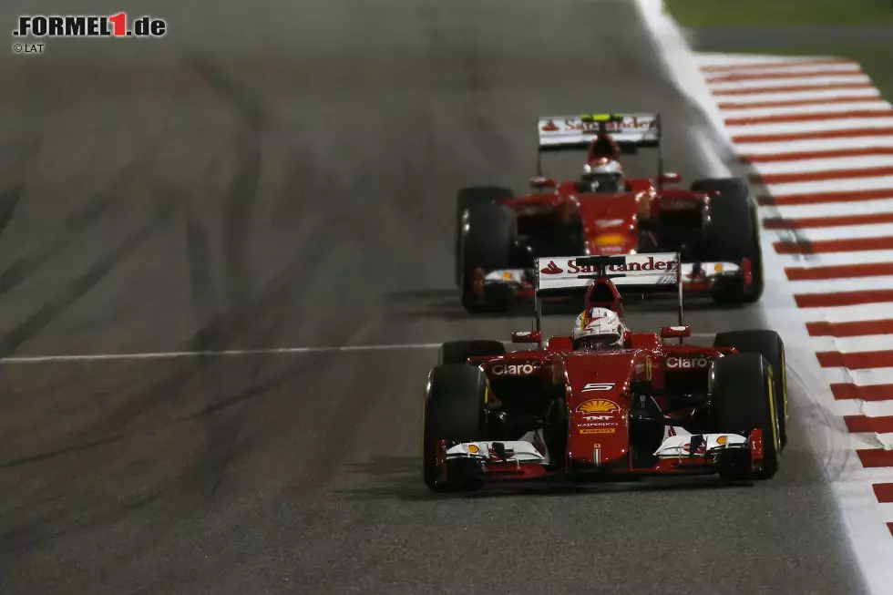 Foto zur News: Sebastian Vettel (Ferrari) und Kimi Räikkönen (Ferrari)