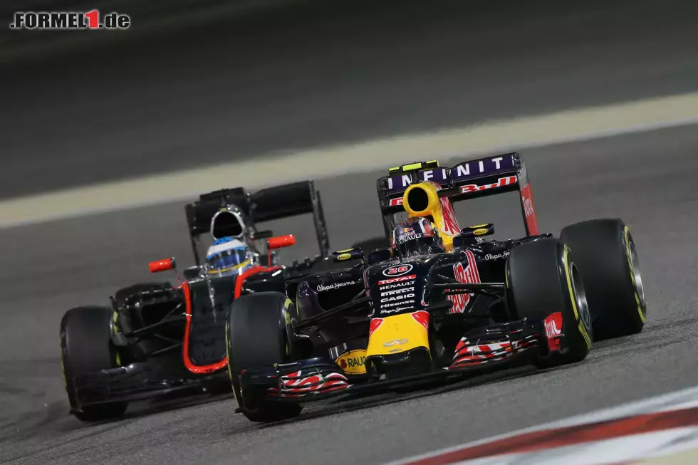 Foto zur News: Daniil Kwjat (Infiniti Red Bull Racing)