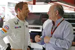 Foto zur News: Jenson Button (McLaren) und Ron Dennis