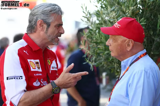 Foto zur News: Maurizio Arrivabene mit Niki Lauda