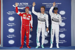 Foto zur News: Nico Rosberg (Mercedes) steht erstmals 2015 auf der Pole-Position, dahinter Lewis Hamilton (Mercedes) und Sebastian Vettel (Ferrari)