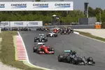 Foto zur News: Nico Rosberg (Mercedes), Sebastian Vettel (Ferrari) und Lewis Hamilton (Mercedes)