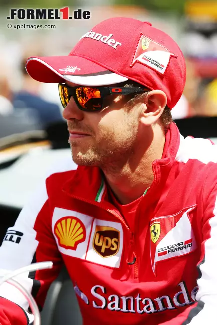 Foto zur News: Sebastian Vettel (Ferrari)