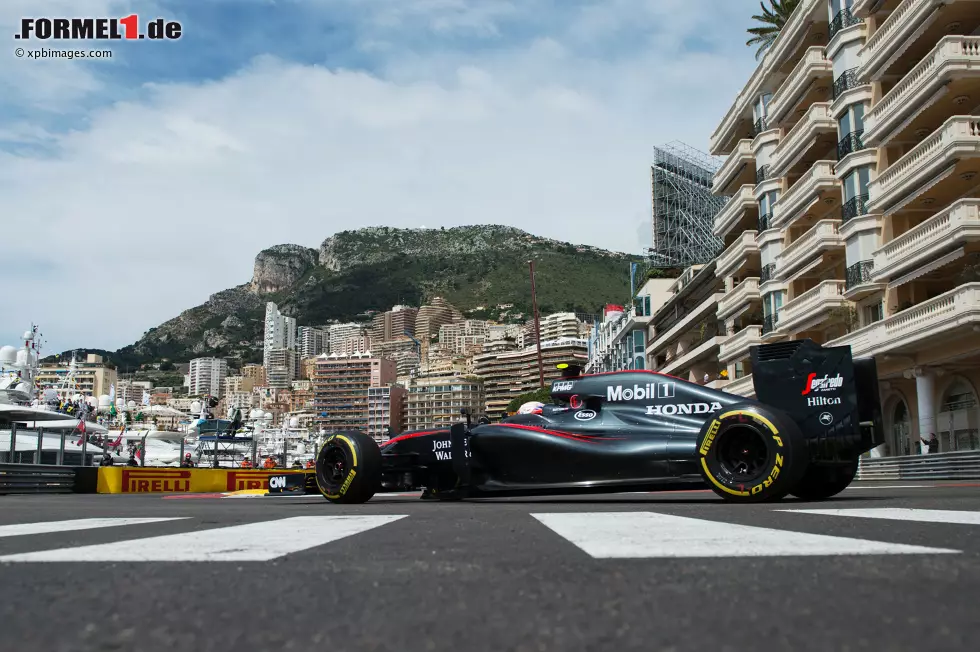 Foto zur News: Jenson Button (McLaren)