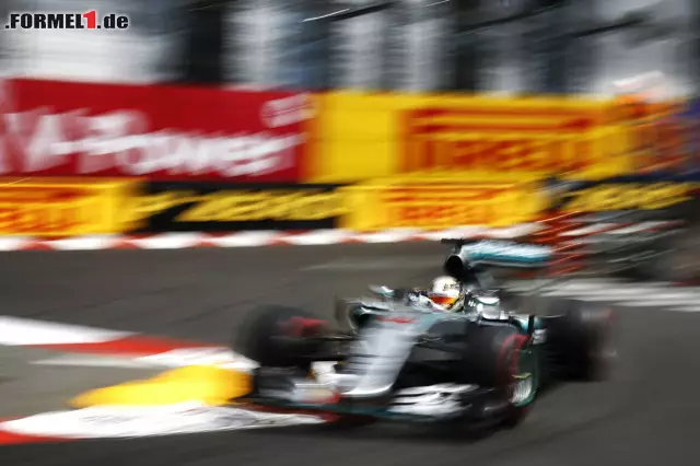 Foto zur News: Lewis Hamilton (Mercedes AMG Petronas Formula One Team)