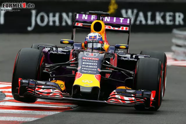 Foto zur News: Daniel Ricciardo (Infiniti Red Bull Racing)