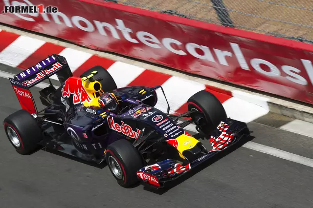 Foto zur News: Daniil Kwjat (Infiniti Red Bull Racing)