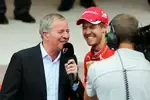 Foto zur News: Sebastian Vettel (Ferrari) wird von Martin Brundle interviewt