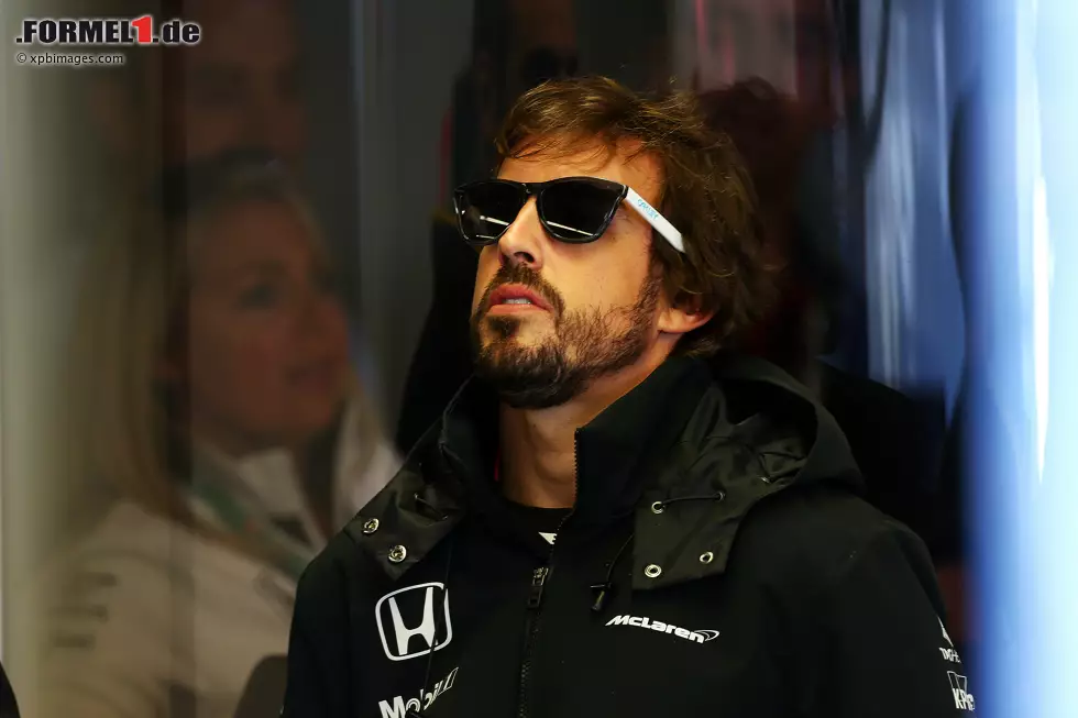 Foto zur News: Fernando Alonso (McLaren)