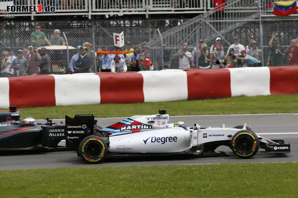 Foto zur News: Felipe Massa (Williams) und Fernando Alonso (McLaren)