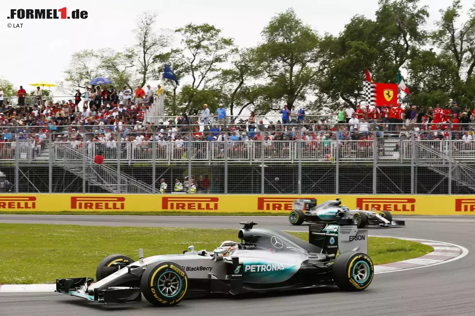 Foto zur News: Lewis Hamilton (Mercedes) und Nico Rosberg (Mercedes)