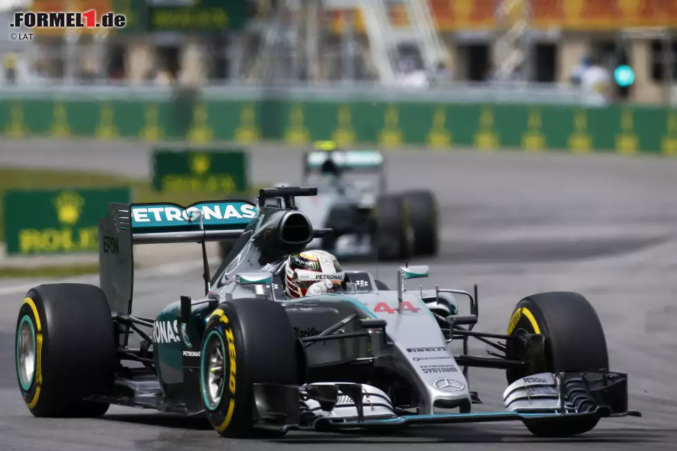 Foto zur News: Lewis Hamilton (Mercedes) und Nico Rosberg (Mercedes)