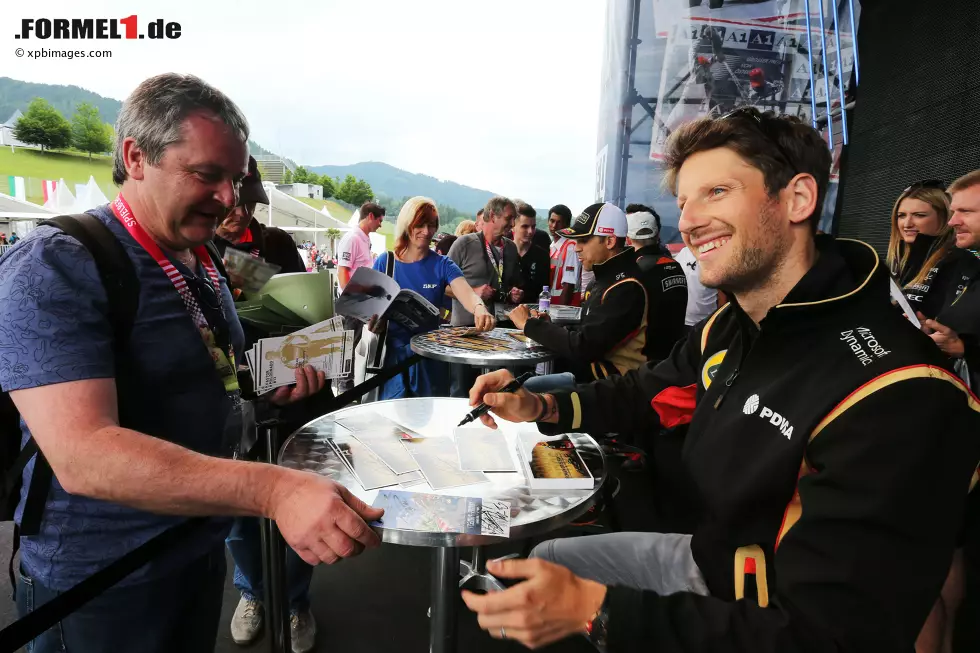 Foto zur News: Romain Grosjean (Lotus)