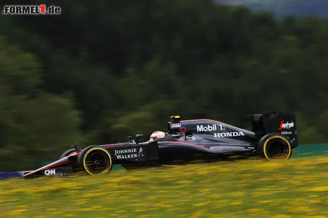 Foto zur News: Jenson Button (McLaren Honda)