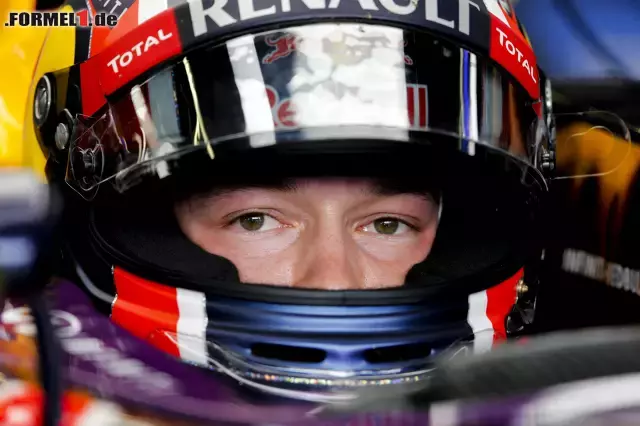 Foto zur News: Daniil Kwjat (Infiniti Red Bull Racing)