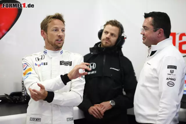 Foto zur News: Jenson Button und Eric Boullier (McLaren Honda)