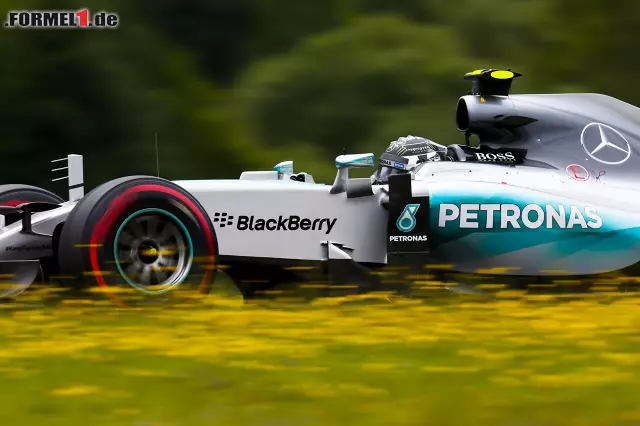 Foto zur News: Nico Rosberg (Mercedes AMG Petronas Formula One Team)