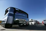 Foto zur News: Das McLaren-Motorhome