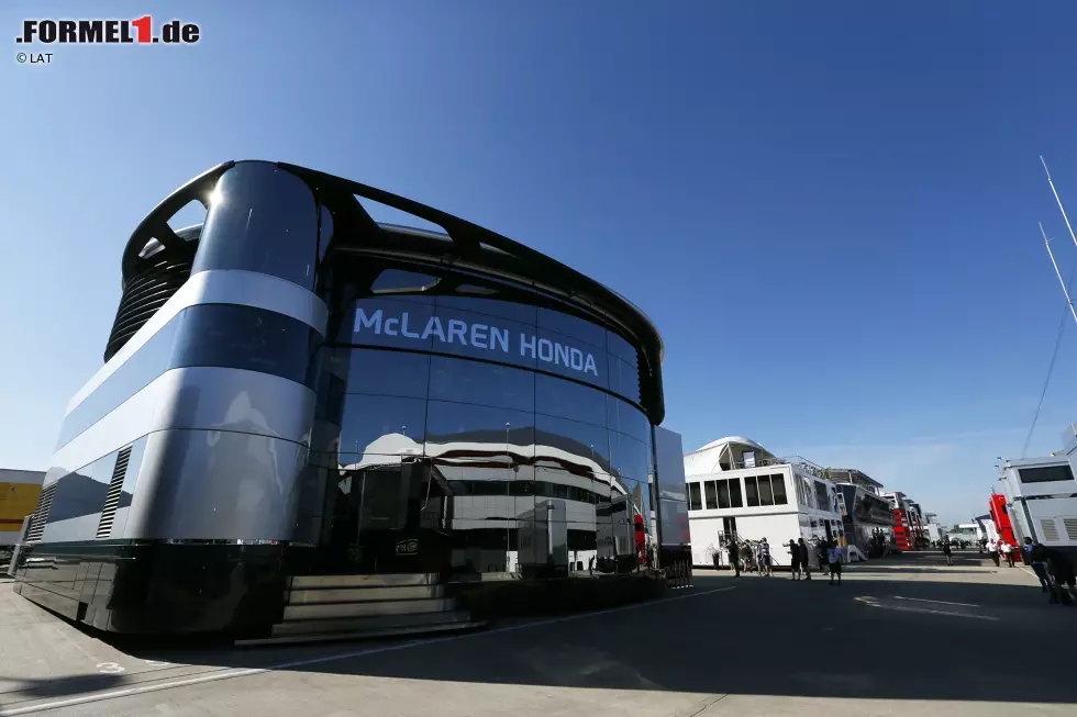 Foto zur News: Das McLaren-Motorhome