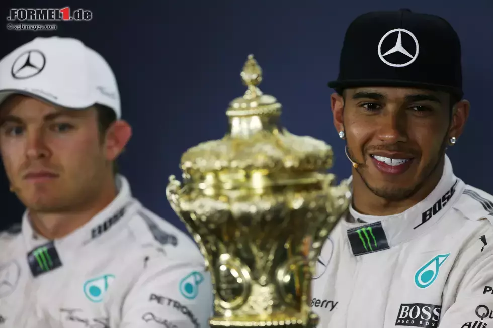 Foto zur News: Lewis Hamilton (Mercedes) und Nico Rosberg (Mercedes)