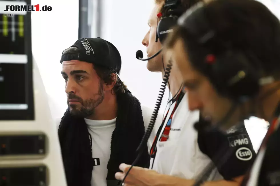 Foto zur News: Fernando Alonso (McLaren)