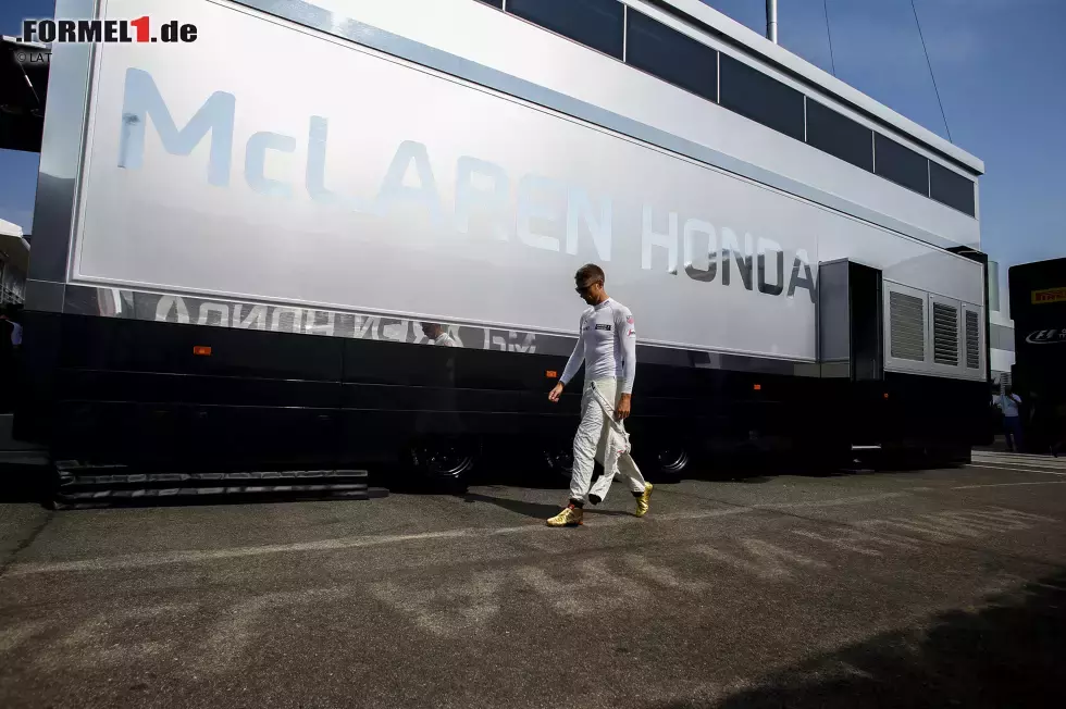 Foto zur News: Jenson Button (McLaren)