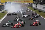 Foto zur News: Sebastian Vettel (Ferrari), Nico Rosberg (Mercedes), Kimi Räikkönen (Ferrari) und Lewis Hamilton (Mercedes)